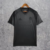 'Pitch Black Madrid' Limited Kit