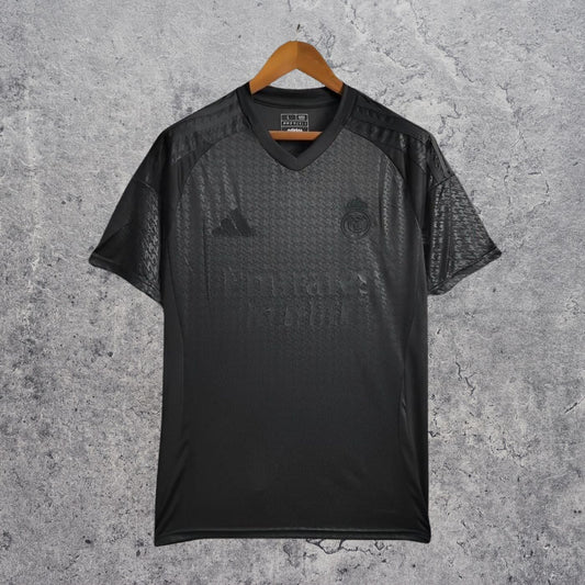 'Pitch Black Madrid' Limited Kit